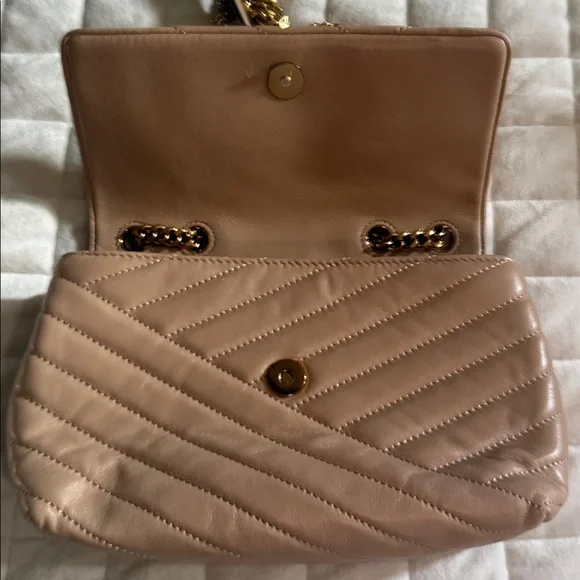 Tory Burch Quilted Tan Shoulder Bag - Picture 14 of 15